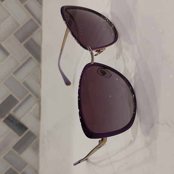 Dolce & Gabbana (D&G) women's sunglasses - Picture 1 of 9